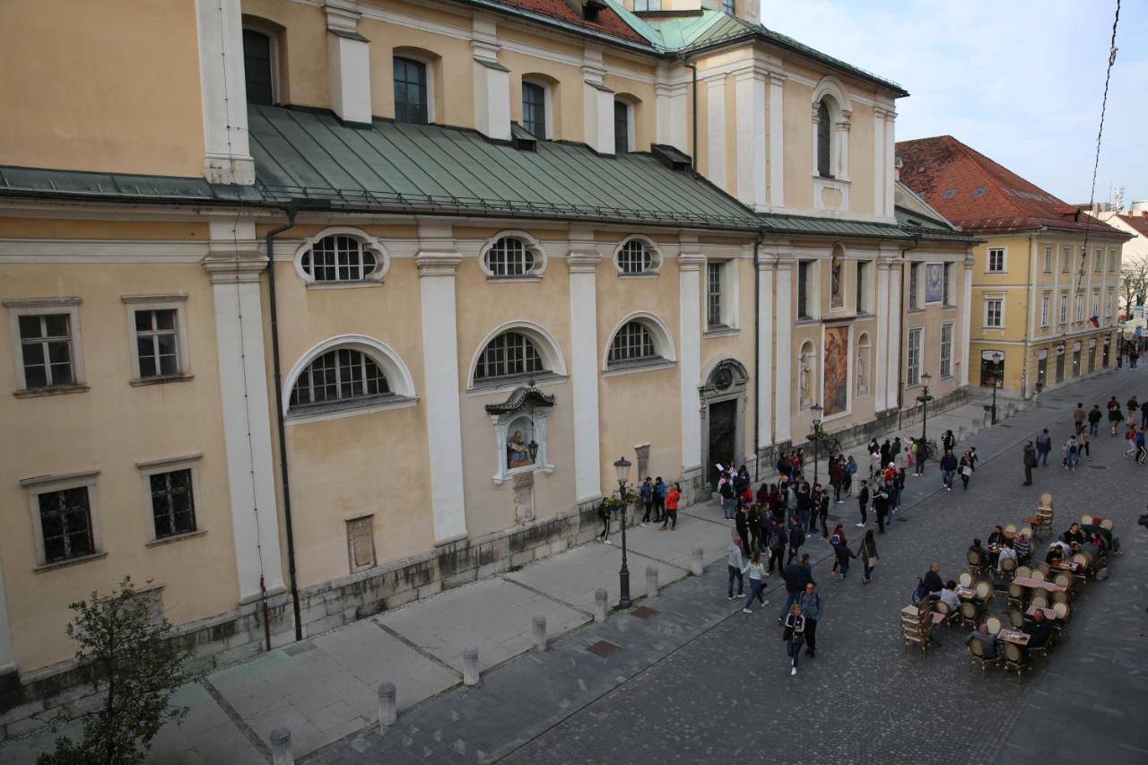Kolovrathome Ljubljana Buitenkant foto